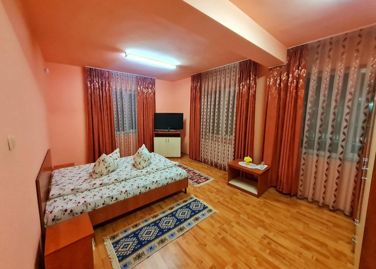Pensiunea Sanziana Otel Oradea Dış mekan fotoğraf