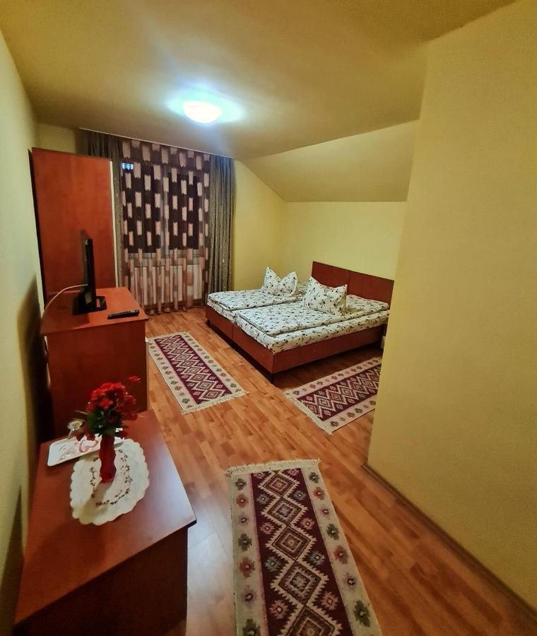Pensiunea Sanziana Otel Oradea Dış mekan fotoğraf