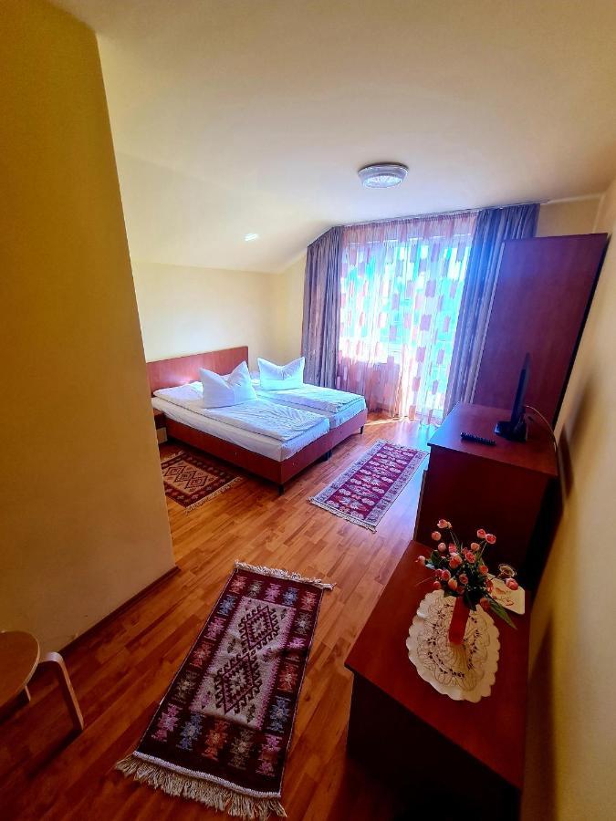 Pensiunea Sanziana Otel Oradea Dış mekan fotoğraf